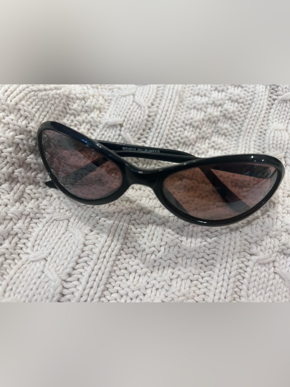 Women's Vintage Sleek Cat Eye Designer Black Sunglasses with Brown Lenses.